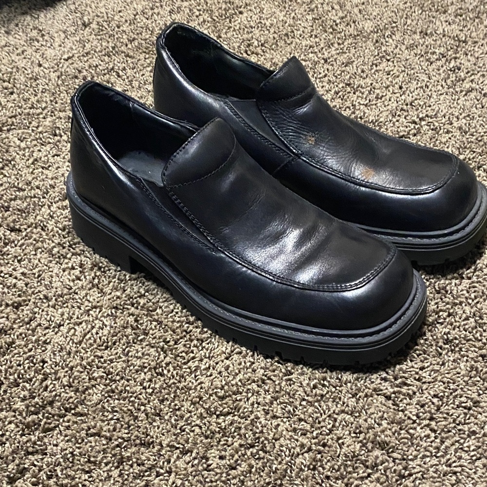 GBX Men's Black Leather Slip-On Loafers